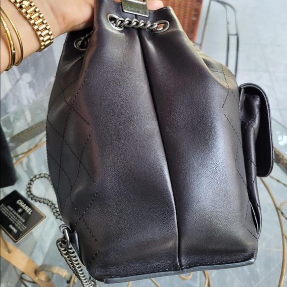 ❌SOLD❌SUPER CUTE!Chanel Bag Black Backpack Quilted Calfskin/Can use as a HandBag - Picture 4 of 16